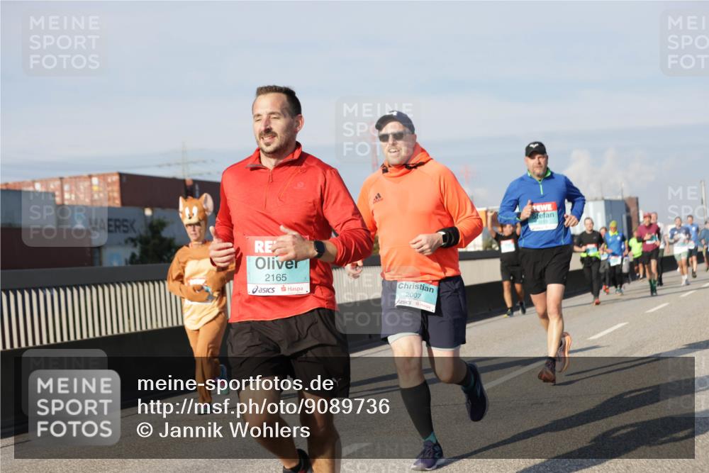 03.10.2025 - Köhlbrandbrückenlauf Jannik Wohlers http://msf.ph/oto/9089736 03.10.2025 09:58:41 Position 3 2165, 2007, 1610 meine-sportfotos.de