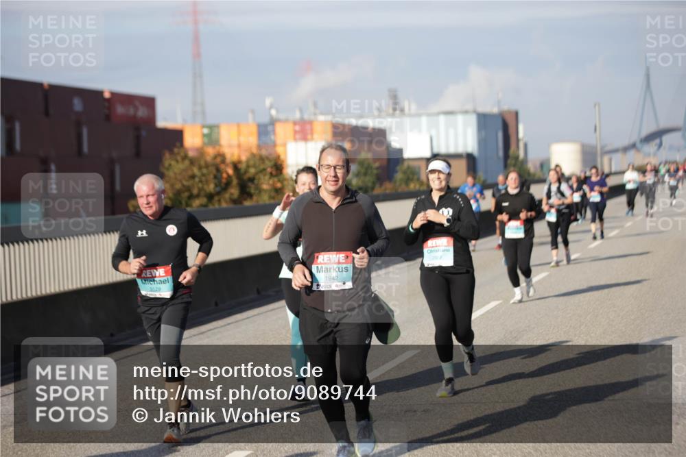 03.10.2025 - Köhlbrandbrückenlauf Jannik Wohlers http://msf.ph/oto/9089744 03.10.2025 10:09:51 Position 3 3129, 1942, 2922 meine-sportfotos.de