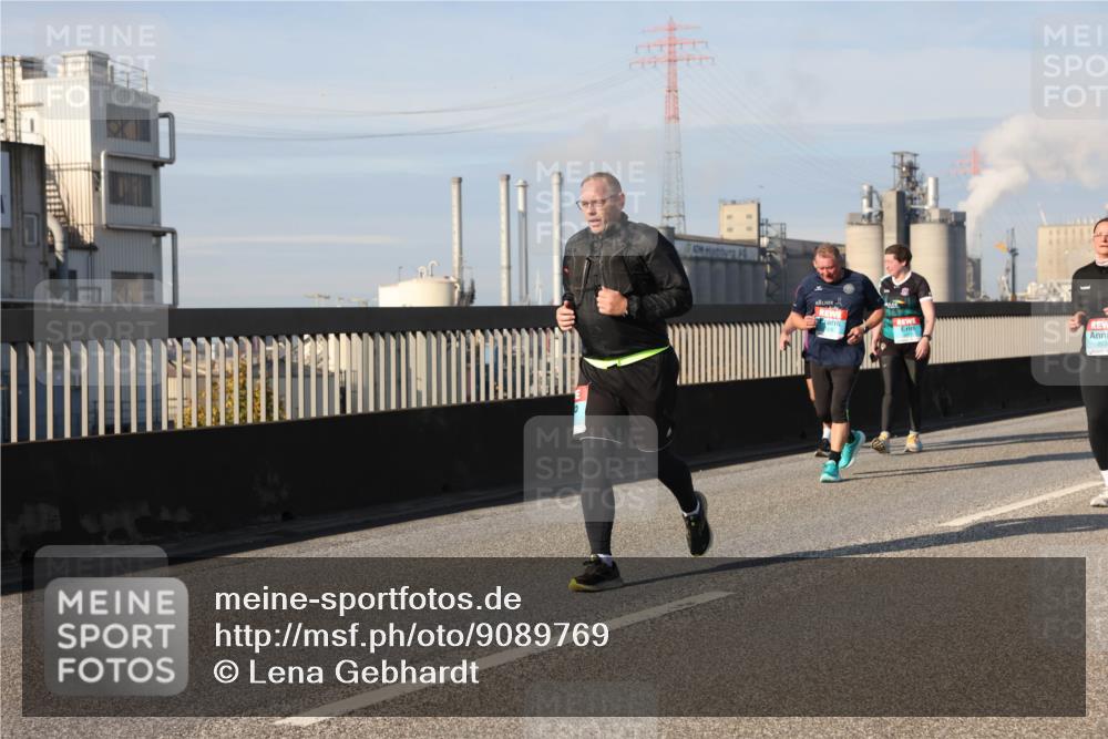 03.10.2025 - Köhlbrandbrückenlauf Lena Gebhardt http://msf.ph/oto/9089769 03.10.2025 10:07:21 Position 2  meine-sportfotos.de