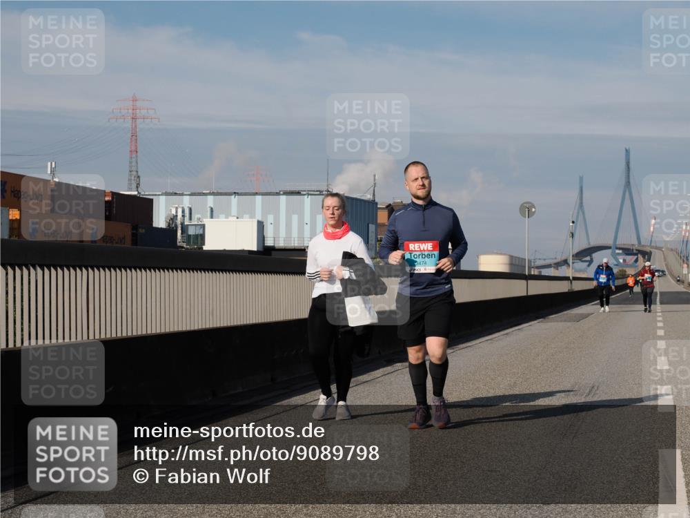 03.10.2025 - Köhlbrandbrückenlauf Fabian Wolf http://msf.ph/oto/9089798 03.10.2025 10:25:18 Position 3 3474 meine-sportfotos.de