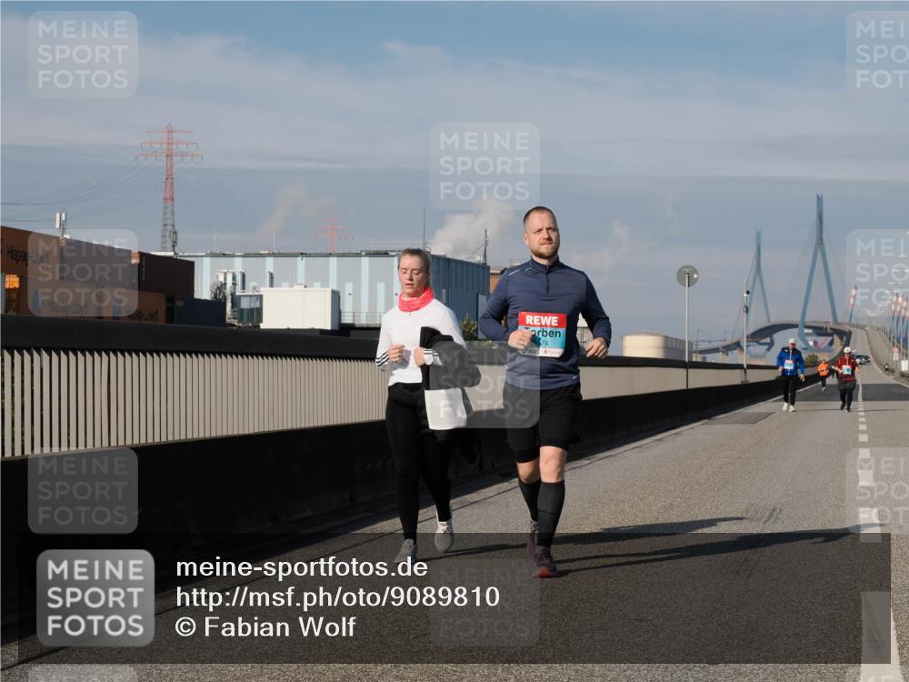 03.10.2025 - Köhlbrandbrückenlauf Fabian Wolf http://msf.ph/oto/9089810 03.10.2025 10:25:18 Position 3 3474 meine-sportfotos.de