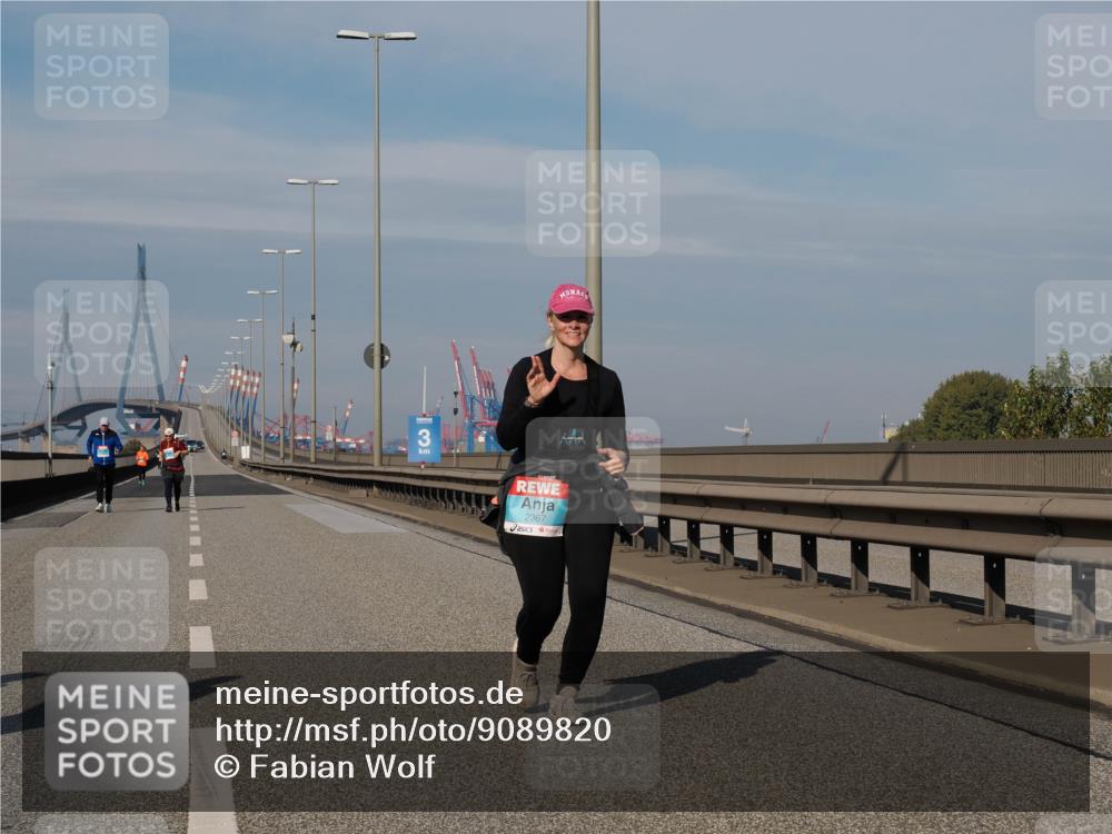 03.10.2025 - Köhlbrandbrückenlauf Fabian Wolf http://msf.ph/oto/9089820 03.10.2025 10:25:19 Position 3 3, 2367 meine-sportfotos.de