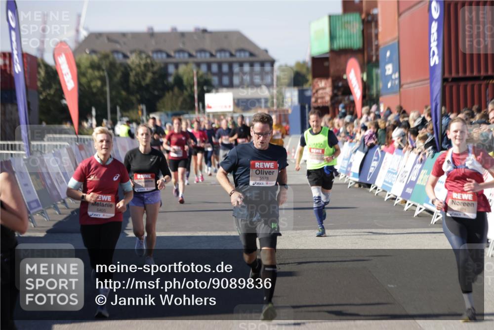 03.10.2025 - Köhlbrandbrückenlauf Jannik Wohlers http://msf.ph/oto/9089836 03.10.2025 13:19:26 Ziel 4593, 4691, 4725, 4828, 4971, 4996, 5009, 5405, 5443, 5451, 5578, 5853, 6057, 6225, 6226, 6230, 6576, 6753, 6776 meine-sportfotos.de
