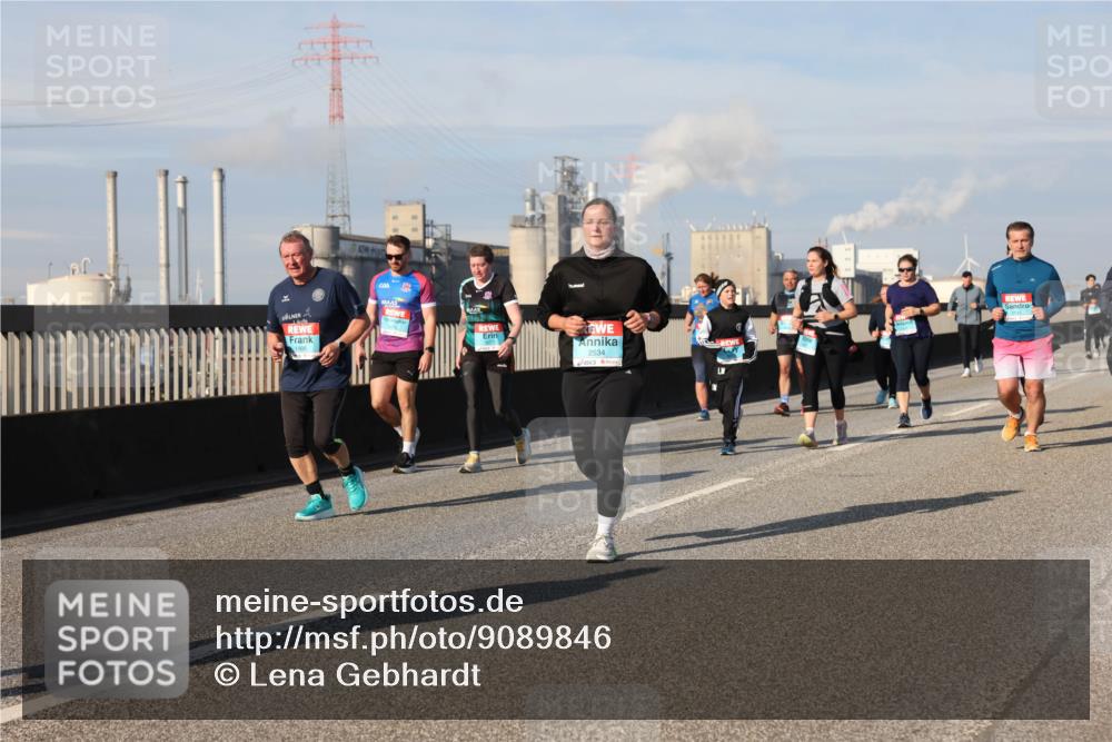 03.10.2025 - Köhlbrandbrückenlauf Lena Gebhardt http://msf.ph/oto/9089846 03.10.2025 10:07:22 Position 2 1908, 2534 meine-sportfotos.de