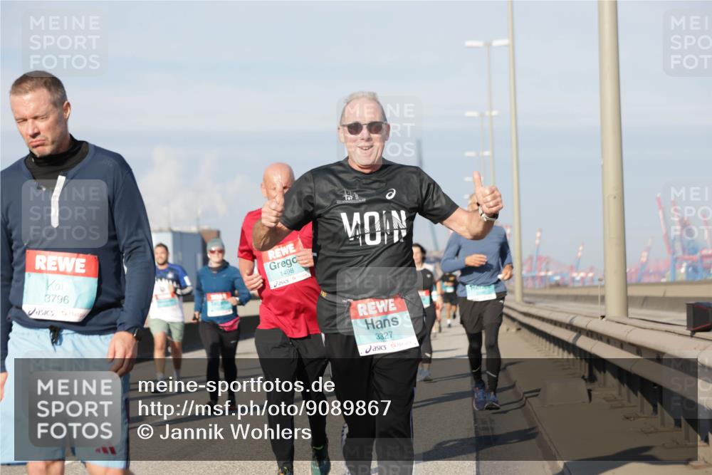 03.10.2025 - Köhlbrandbrückenlauf Jannik Wohlers http://msf.ph/oto/9089867 03.10.2025 09:58:46 Position 3 3796, 1498, 11, 3327 meine-sportfotos.de