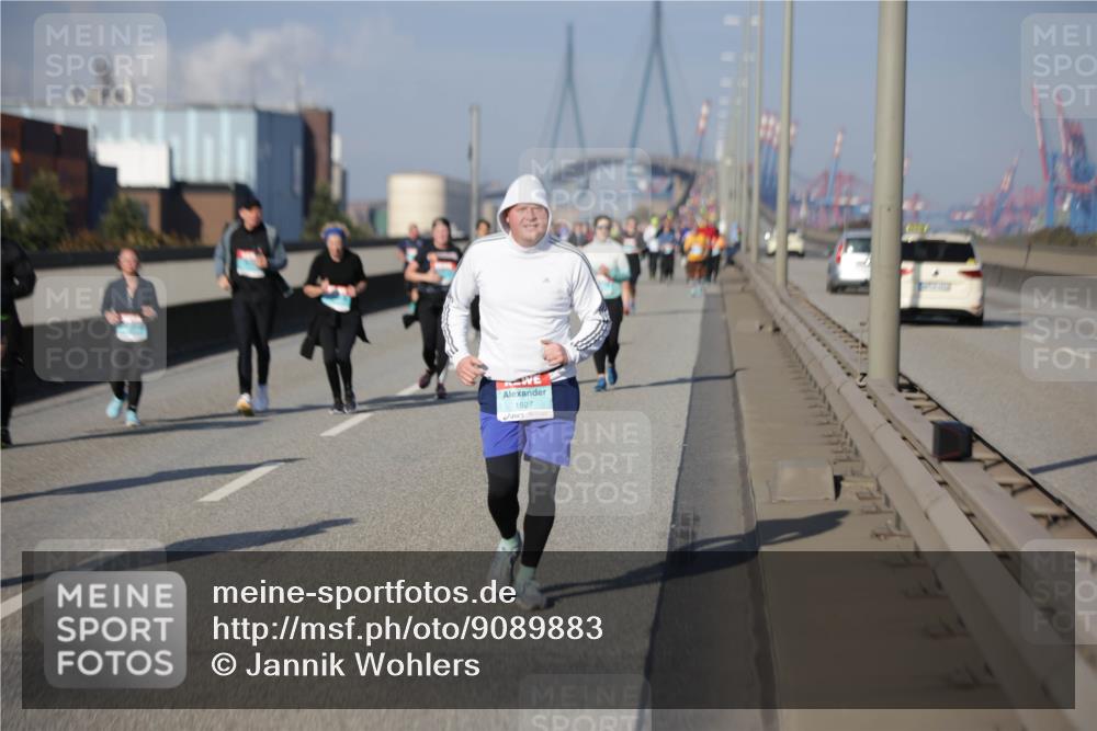 03.10.2025 - Köhlbrandbrückenlauf Jannik Wohlers http://msf.ph/oto/9089883 03.10.2025 10:10:02 Position 3 1927 meine-sportfotos.de