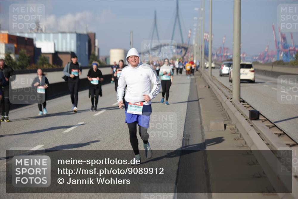 03.10.2025 - Köhlbrandbrückenlauf Jannik Wohlers http://msf.ph/oto/9089912 03.10.2025 10:10:02 Position 3 1927 meine-sportfotos.de