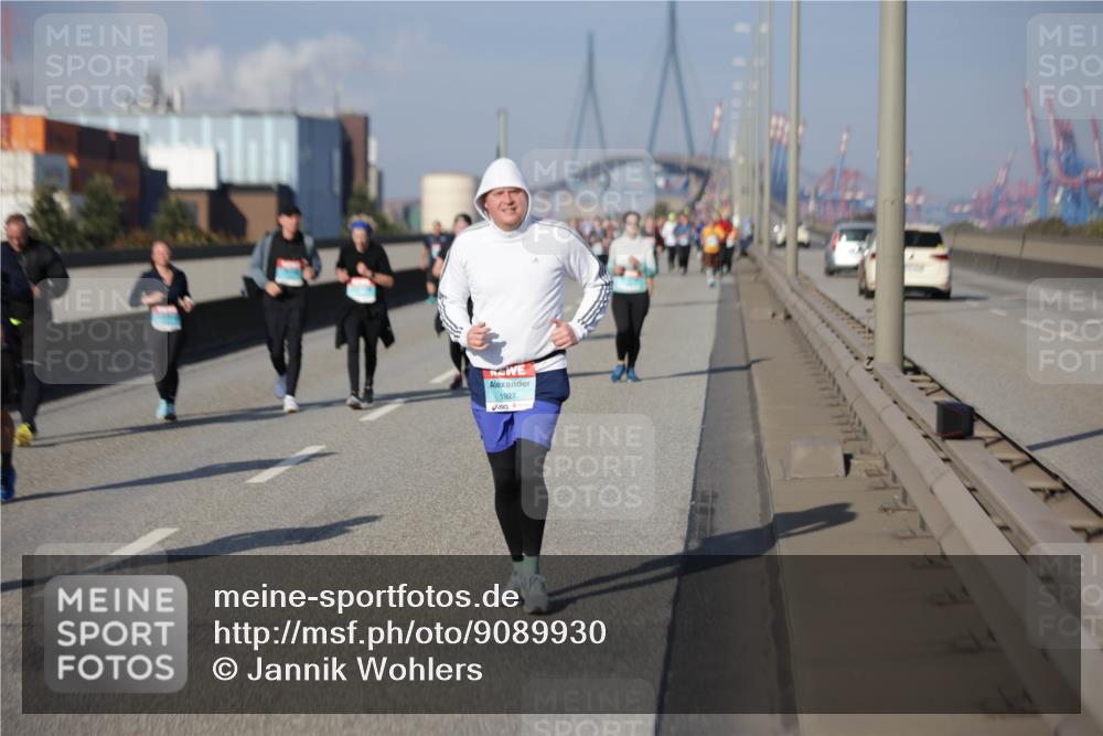 03.10.2025 - Köhlbrandbrückenlauf Jannik Wohlers http://msf.ph/oto/9089930 03.10.2025 10:10:02 Position 3 1927 meine-sportfotos.de