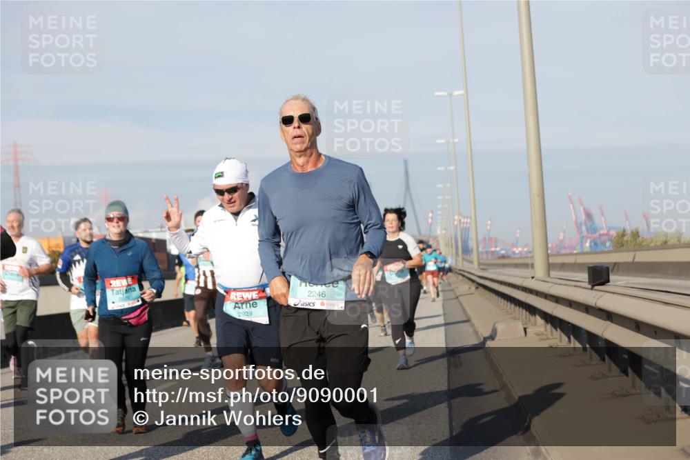 03.10.2025 - Köhlbrandbrückenlauf Jannik Wohlers http://msf.ph/oto/9090001 03.10.2025 09:58:49 Position 3 2079, 2929, 2246 meine-sportfotos.de