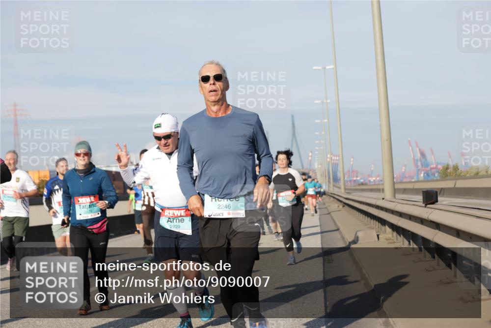 03.10.2025 - Köhlbrandbrückenlauf Jannik Wohlers http://msf.ph/oto/9090007 03.10.2025 09:58:49 Position 3 2079, 2929, 2246 meine-sportfotos.de