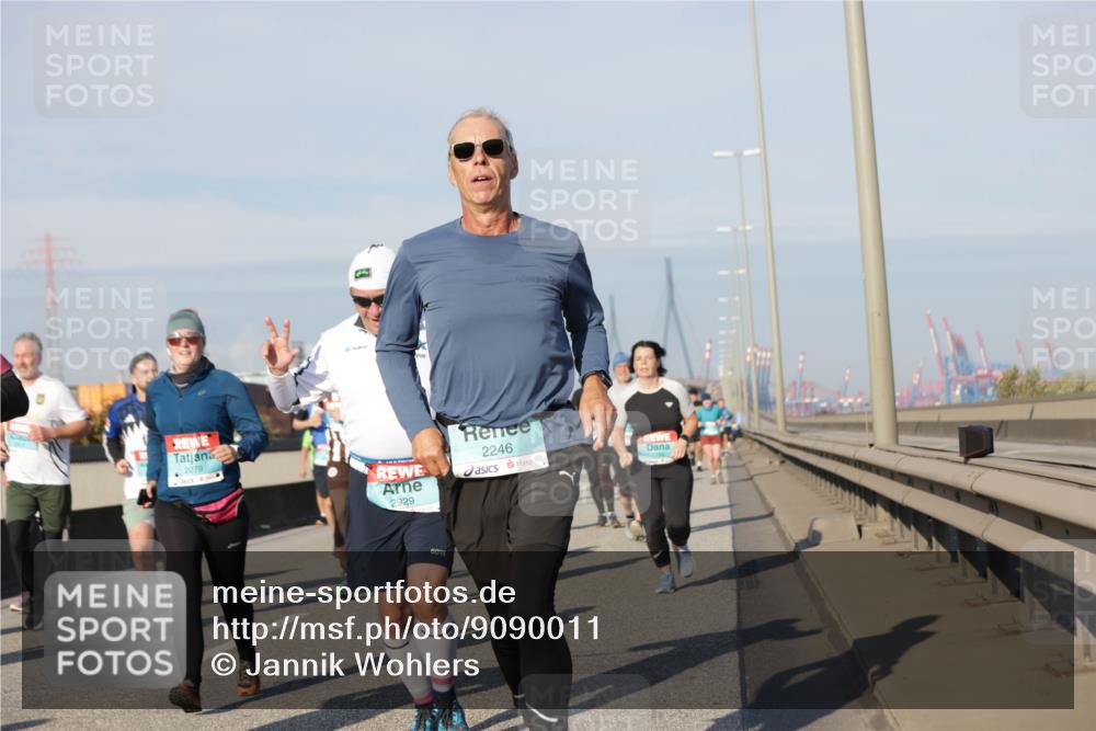 03.10.2025 - Köhlbrandbrückenlauf Jannik Wohlers http://msf.ph/oto/9090011 03.10.2025 09:58:49 Position 3 2079, 2246, 2929 meine-sportfotos.de