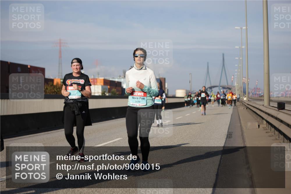 03.10.2025 - Köhlbrandbrückenlauf Jannik Wohlers http://msf.ph/oto/9090015 03.10.2025 10:10:10 Position 3 3754, 3476 meine-sportfotos.de