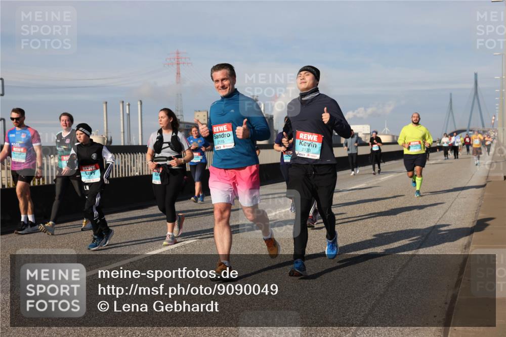 03.10.2025 - Köhlbrandbrückenlauf Lena Gebhardt http://msf.ph/oto/9090049 03.10.2025 10:07:25 Position 2 2115, 2133 meine-sportfotos.de