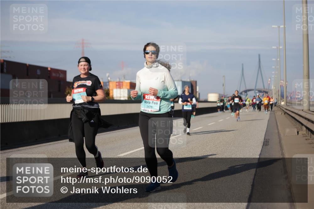 03.10.2025 - Köhlbrandbrückenlauf Jannik Wohlers http://msf.ph/oto/9090052 03.10.2025 10:10:11 Position 3 3754, 3476 meine-sportfotos.de