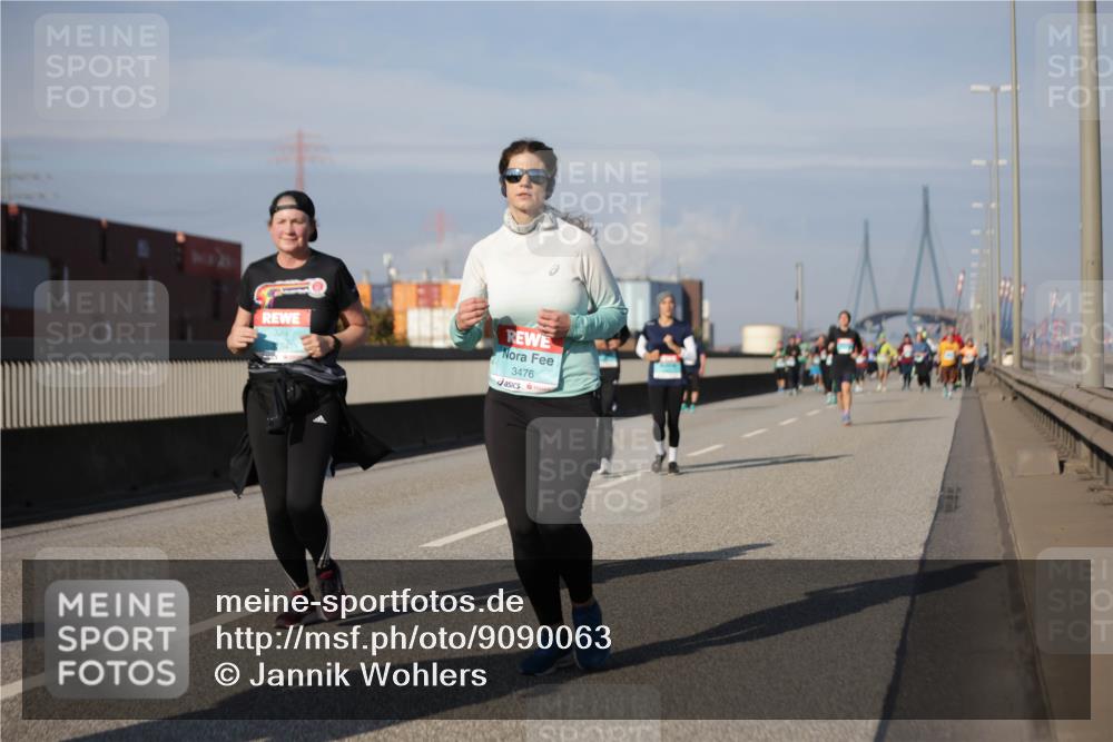 03.10.2025 - Köhlbrandbrückenlauf Jannik Wohlers http://msf.ph/oto/9090063 03.10.2025 10:10:11 Position 3 3476 meine-sportfotos.de