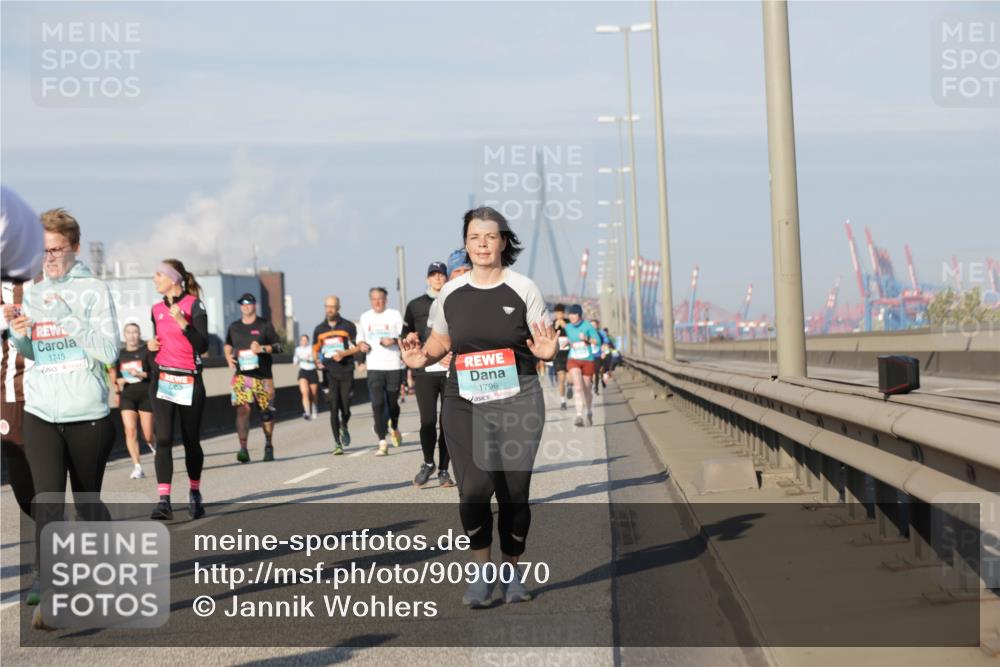 03.10.2025 - Köhlbrandbrückenlauf Jannik Wohlers http://msf.ph/oto/9090070 03.10.2025 09:58:50 Position 3 1745, 1796 meine-sportfotos.de