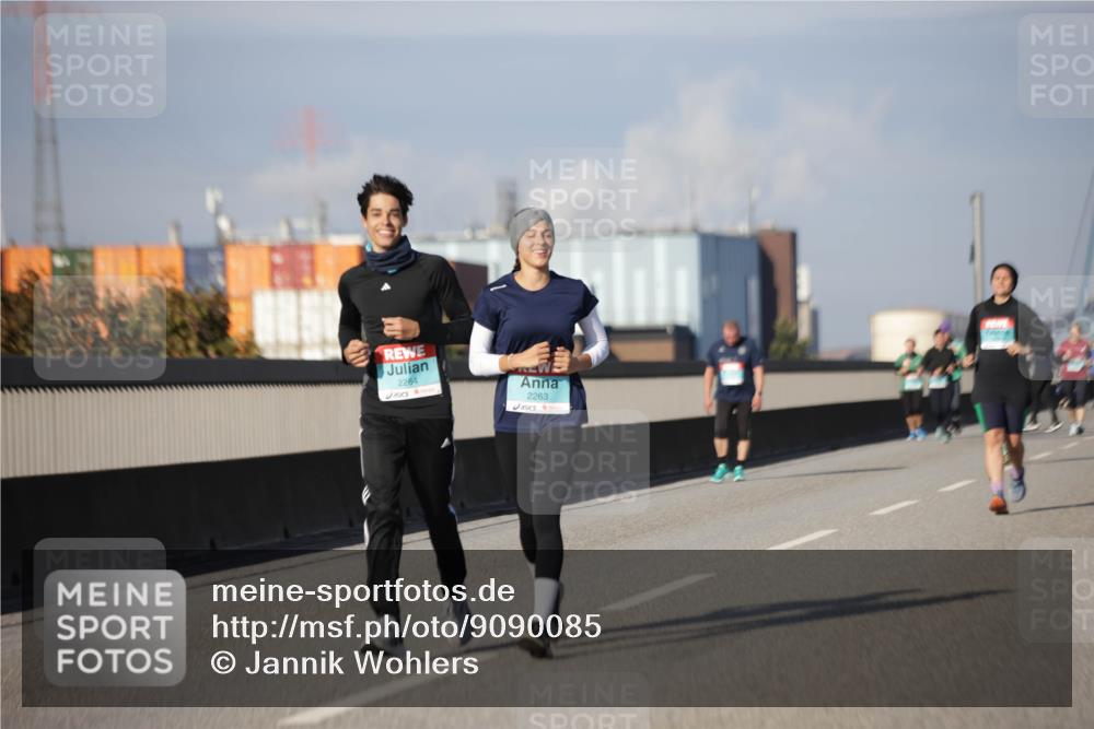 03.10.2025 - Köhlbrandbrückenlauf Jannik Wohlers http://msf.ph/oto/9090085 03.10.2025 10:10:12 Position 3 2264, 2263 meine-sportfotos.de