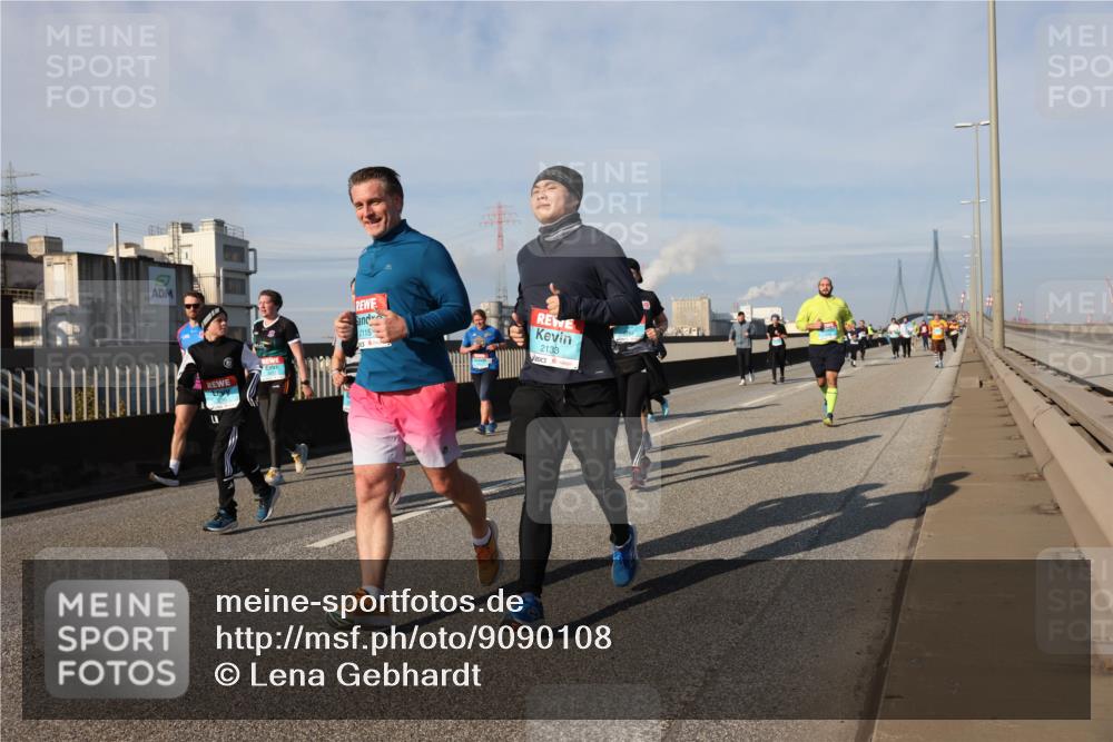 03.10.2025 - Köhlbrandbrückenlauf Lena Gebhardt http://msf.ph/oto/9090108 03.10.2025 10:07:26 Position 2 2115, 2133 meine-sportfotos.de