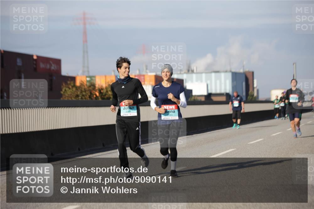 03.10.2025 - Köhlbrandbrückenlauf Jannik Wohlers http://msf.ph/oto/9090141 03.10.2025 10:10:13 Position 3 2264, 263 meine-sportfotos.de