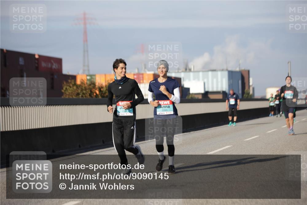03.10.2025 - Köhlbrandbrückenlauf Jannik Wohlers http://msf.ph/oto/9090145 03.10.2025 10:10:13 Position 3 22641, 2263 meine-sportfotos.de