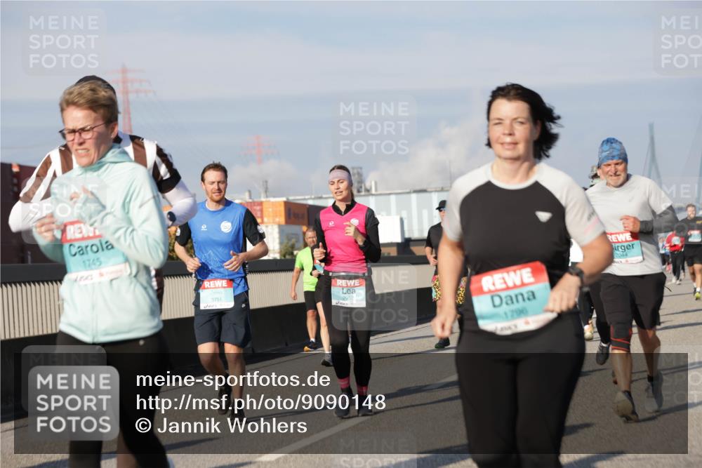 03.10.2025 - Köhlbrandbrückenlauf Jannik Wohlers http://msf.ph/oto/9090148 03.10.2025 09:58:52 Position 3 1745, 3751, 2957, 1796, 2044 meine-sportfotos.de