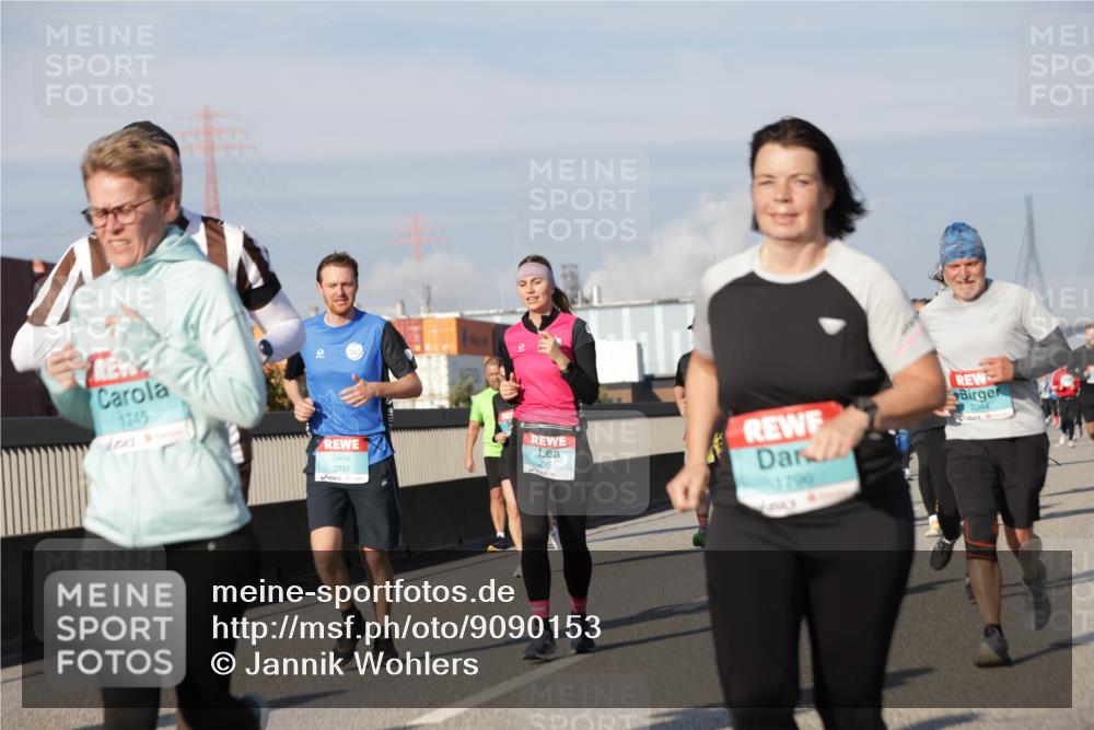 03.10.2025 - Köhlbrandbrückenlauf Jannik Wohlers http://msf.ph/oto/9090153 03.10.2025 09:58:52 Position 3 1745, 3751, 2957, 1796, 2044 meine-sportfotos.de