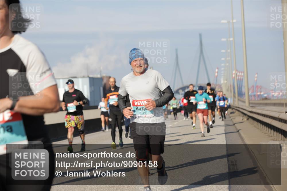 03.10.2025 - Köhlbrandbrückenlauf Jannik Wohlers http://msf.ph/oto/9090158 03.10.2025 09:58:52 Position 3 2044 meine-sportfotos.de