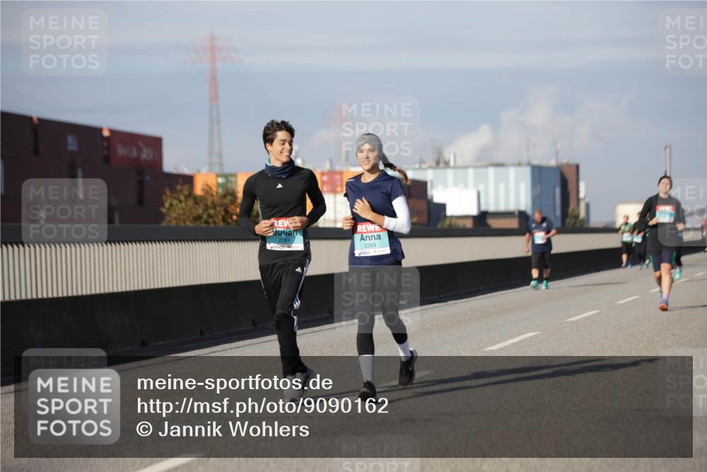 03.10.2025 - Köhlbrandbrückenlauf Jannik Wohlers http://msf.ph/oto/9090162 03.10.2025 10:10:14 Position 3 2264, 2263 meine-sportfotos.de