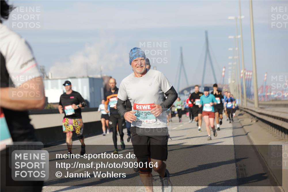 03.10.2025 - Köhlbrandbrückenlauf Jannik Wohlers http://msf.ph/oto/9090164 03.10.2025 09:58:52 Position 3 2044 meine-sportfotos.de