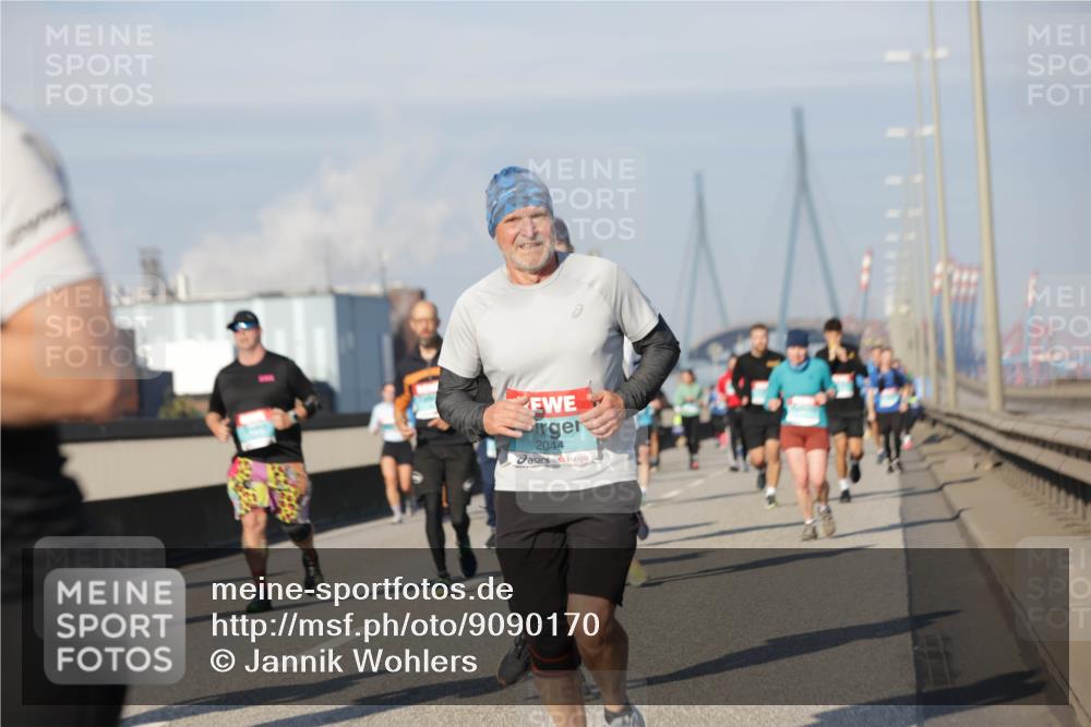 03.10.2025 - Köhlbrandbrückenlauf Jannik Wohlers http://msf.ph/oto/9090170 03.10.2025 09:58:52 Position 3 2044 meine-sportfotos.de