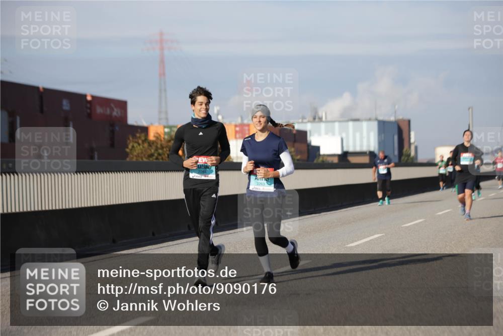 03.10.2025 - Köhlbrandbrückenlauf Jannik Wohlers http://msf.ph/oto/9090176 03.10.2025 10:10:14 Position 3 2264, 2263 meine-sportfotos.de