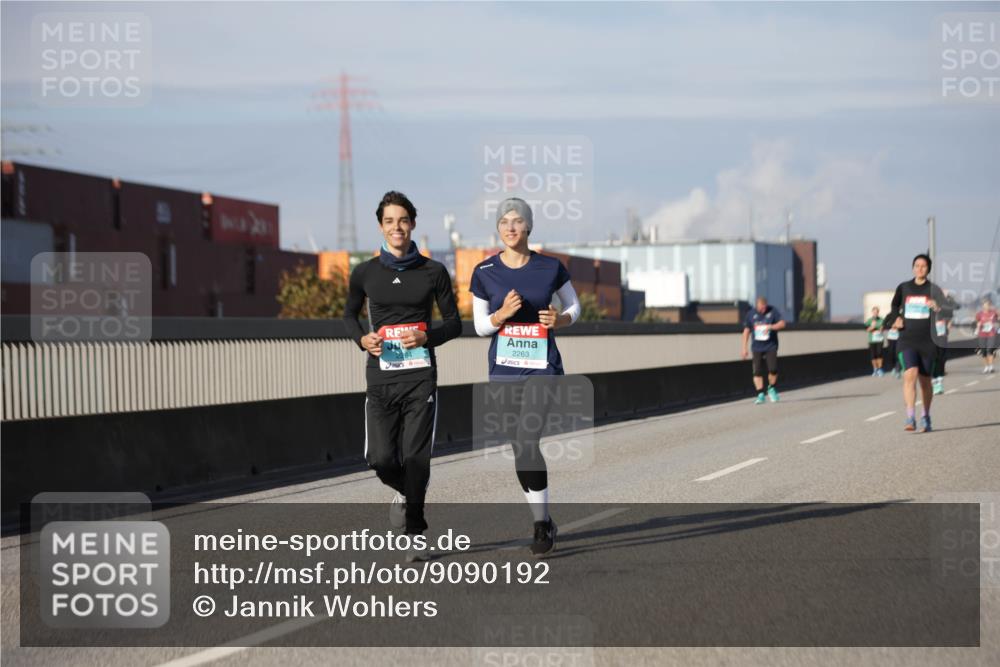 03.10.2025 - Köhlbrandbrückenlauf Jannik Wohlers http://msf.ph/oto/9090192 03.10.2025 10:10:14 Position 3 2263 meine-sportfotos.de