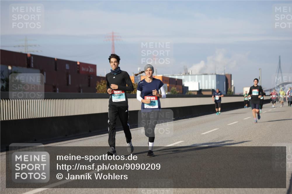 03.10.2025 - Köhlbrandbrückenlauf Jannik Wohlers http://msf.ph/oto/9090209 03.10.2025 10:10:14 Position 3 2264 meine-sportfotos.de