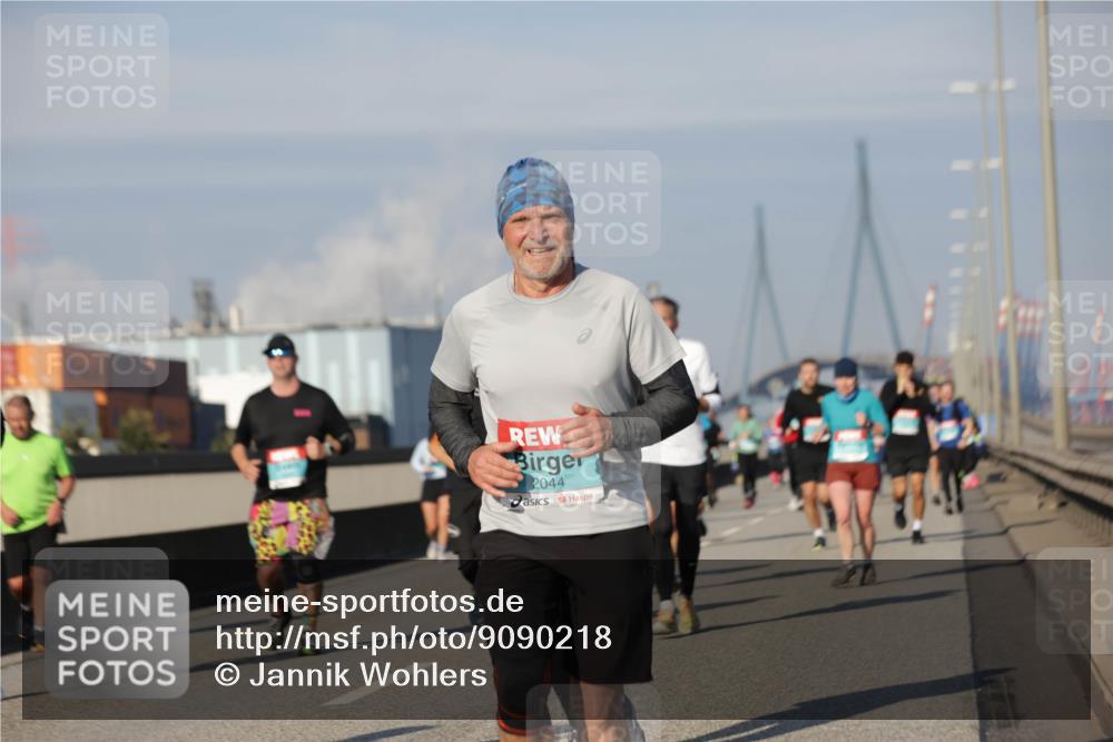 03.10.2025 - Köhlbrandbrückenlauf Jannik Wohlers http://msf.ph/oto/9090218 03.10.2025 09:58:53 Position 3 2044 meine-sportfotos.de