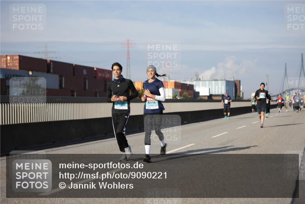 03.10.2025 - Köhlbrandbrückenlauf Jannik Wohlers http://msf.ph/oto/9090221 03.10.2025 10:10:14 Position 3 2263 meine-sportfotos.de