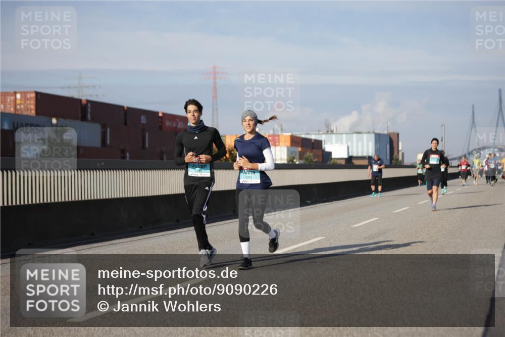 03.10.2025 - Köhlbrandbrückenlauf Jannik Wohlers http://msf.ph/oto/9090226 03.10.2025 10:10:14 Position 3 2263 meine-sportfotos.de