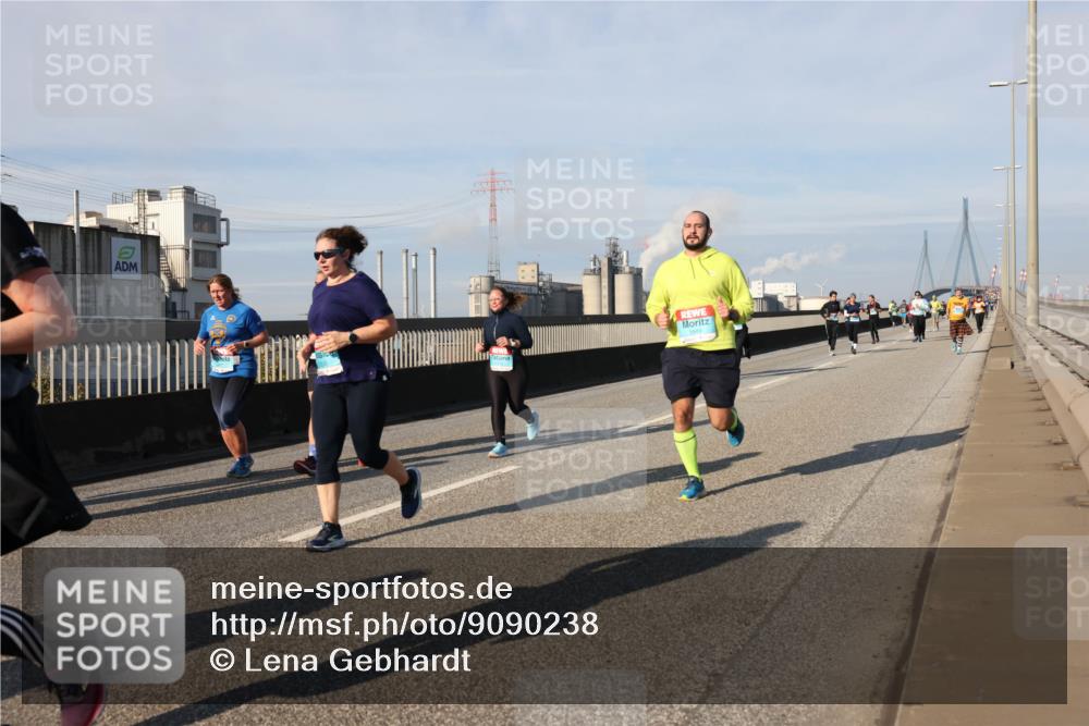 03.10.2025 - Köhlbrandbrückenlauf Lena Gebhardt http://msf.ph/oto/9090238 03.10.2025 10:07:28 Position 2  meine-sportfotos.de