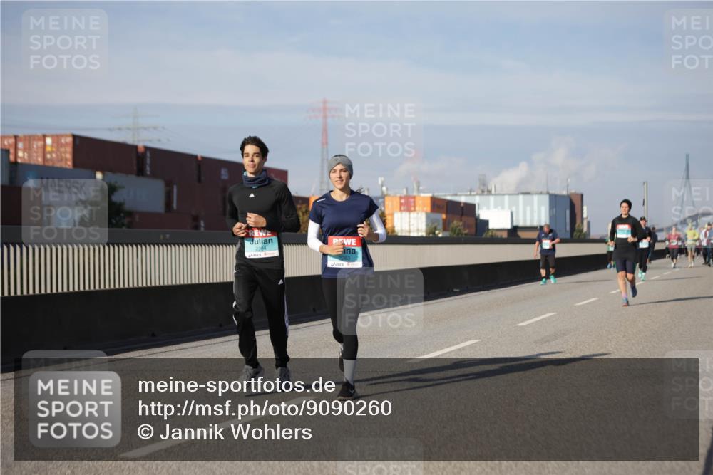 03.10.2025 - Köhlbrandbrückenlauf Jannik Wohlers http://msf.ph/oto/9090260 03.10.2025 10:10:15 Position 3 2264, 2263 meine-sportfotos.de