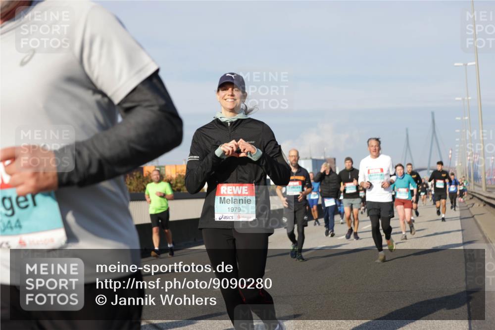 03.10.2025 - Köhlbrandbrückenlauf Jannik Wohlers http://msf.ph/oto/9090280 03.10.2025 09:58:55 Position 3 044, 1979 meine-sportfotos.de