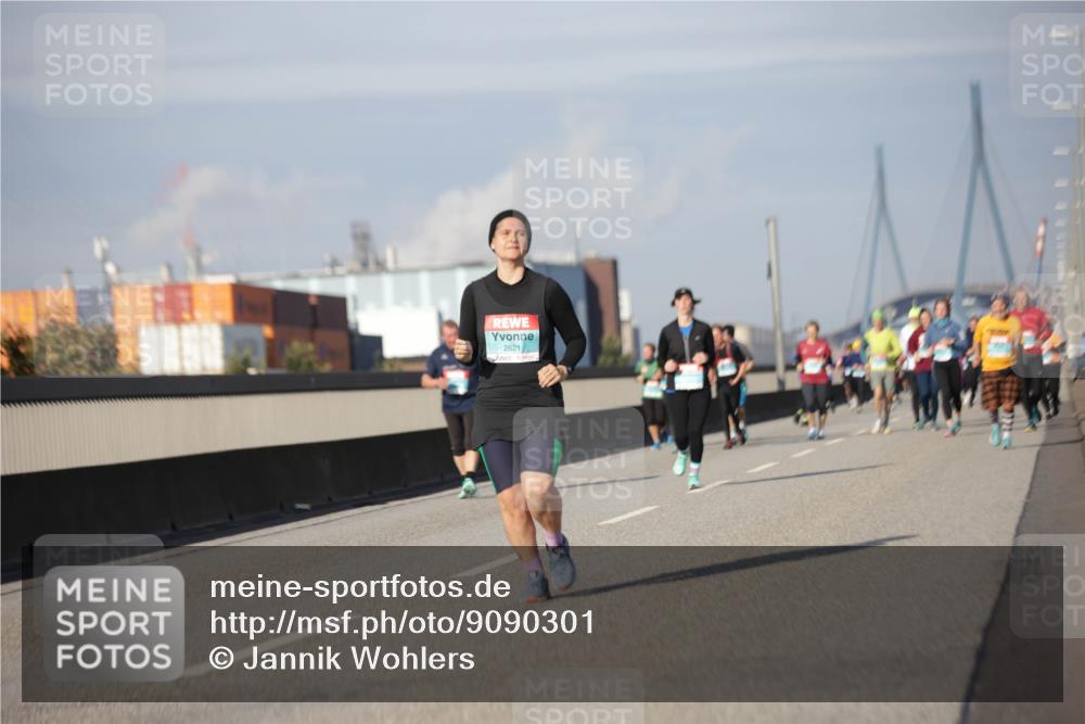 03.10.2025 - Köhlbrandbrückenlauf Jannik Wohlers http://msf.ph/oto/9090301 03.10.2025 10:10:18 Position 3 2621 meine-sportfotos.de