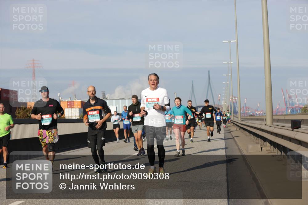 03.10.2025 - Köhlbrandbrückenlauf Jannik Wohlers http://msf.ph/oto/9090308 03.10.2025 09:58:56 Position 3  meine-sportfotos.de