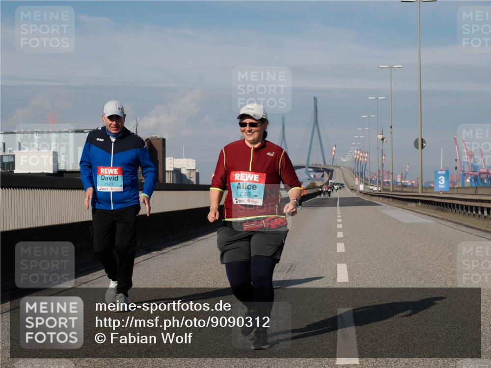 03.10.2025 - Köhlbrandbrückenlauf Fabian Wolf http://msf.ph/oto/9090312 03.10.2025 10:25:41 Position 3 2623, 2357 meine-sportfotos.de