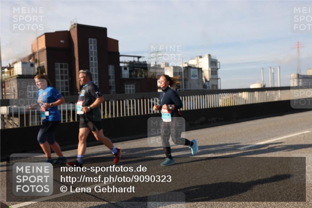 03.10.2025 - Köhlbrandbrückenlauf Lena Gebhardt http://msf.ph/oto/9090323 03.10.2025 10:07:30 Position 2  meine-sportfotos.de