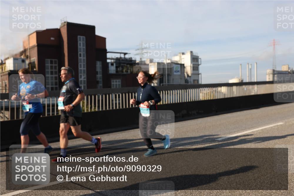 03.10.2025 - Köhlbrandbrückenlauf Lena Gebhardt http://msf.ph/oto/9090329 03.10.2025 10:07:30 Position 2  meine-sportfotos.de