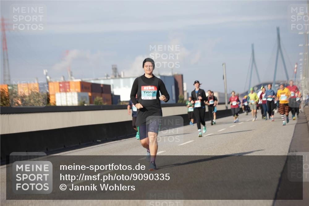 03.10.2025 - Köhlbrandbrückenlauf Jannik Wohlers http://msf.ph/oto/9090335 03.10.2025 10:10:18 Position 3 2621 meine-sportfotos.de