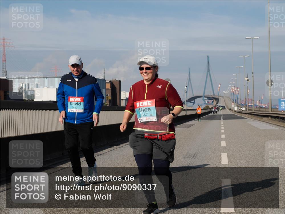 03.10.2025 - Köhlbrandbrückenlauf Fabian Wolf http://msf.ph/oto/9090337 03.10.2025 10:25:41 Position 3 2623, 2357 meine-sportfotos.de