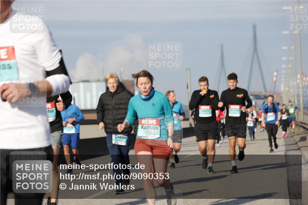 03.10.2025 - Köhlbrandbrückenlauf Jannik Wohlers http://msf.ph/oto/9090353 03.10.2025 09:58:58 Position 3 1754, 1372 meine-sportfotos.de