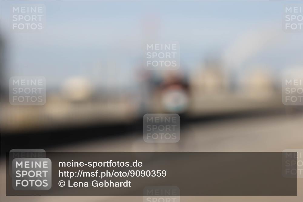 03.10.2025 - Köhlbrandbrückenlauf Lena Gebhardt http://msf.ph/oto/9090359 03.10.2025 10:07:32 Position 2  meine-sportfotos.de