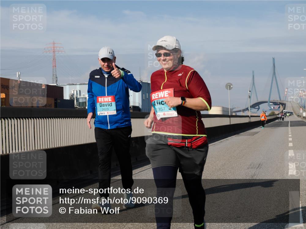 03.10.2025 - Köhlbrandbrückenlauf Fabian Wolf http://msf.ph/oto/9090369 03.10.2025 10:25:42 Position 3 2623, 2357 meine-sportfotos.de