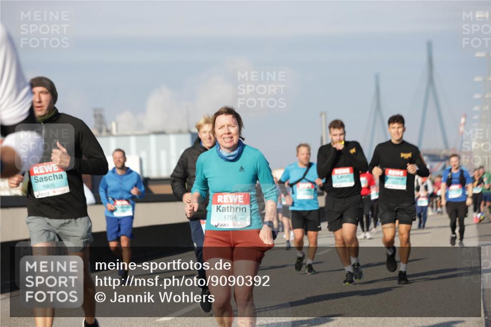 03.10.2025 - Köhlbrandbrückenlauf Jannik Wohlers http://msf.ph/oto/9090392 03.10.2025 09:58:58 Position 3 1905, 1754 meine-sportfotos.de